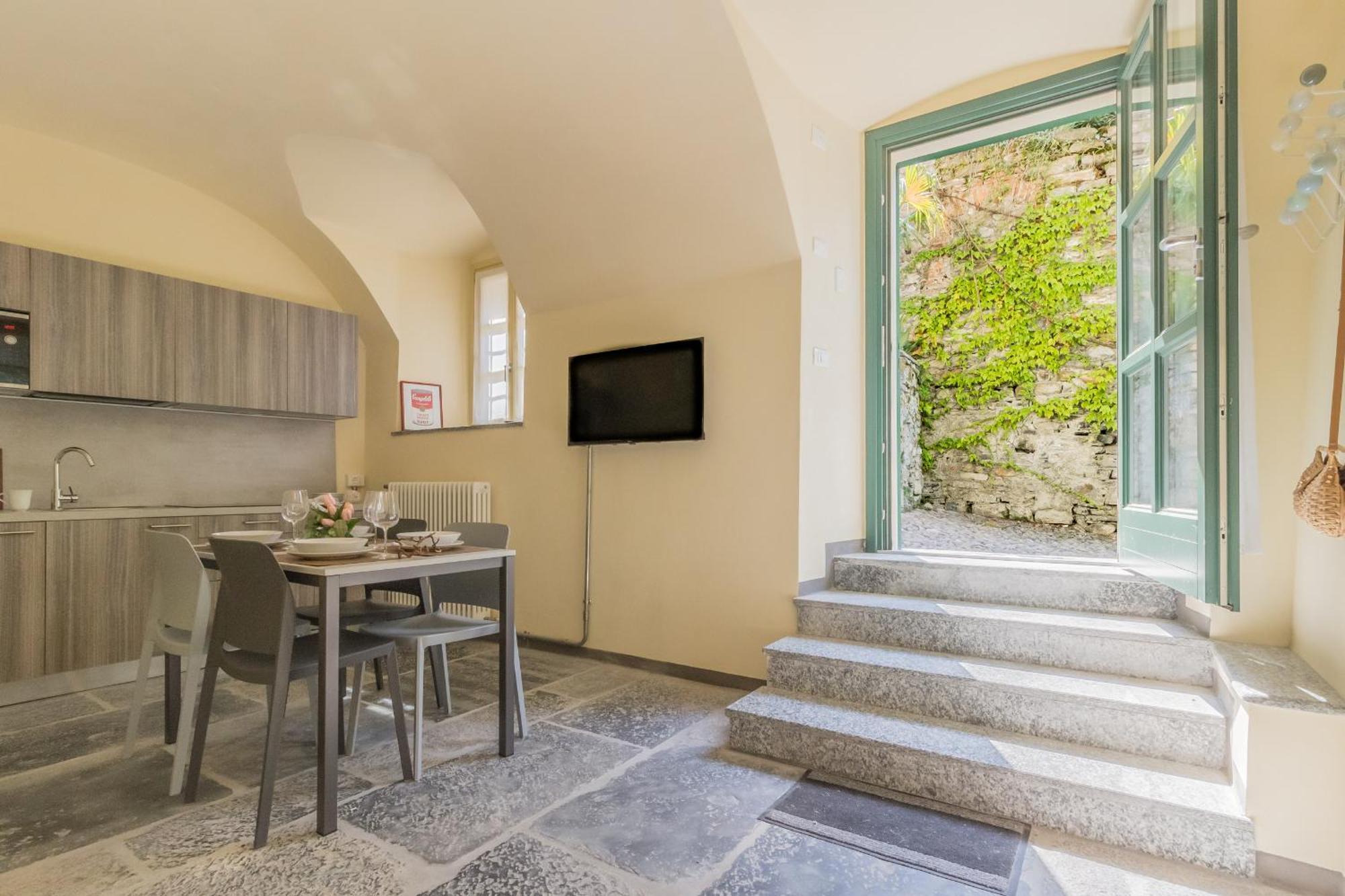 Tiny Duke Apartment Varenna Esterno foto