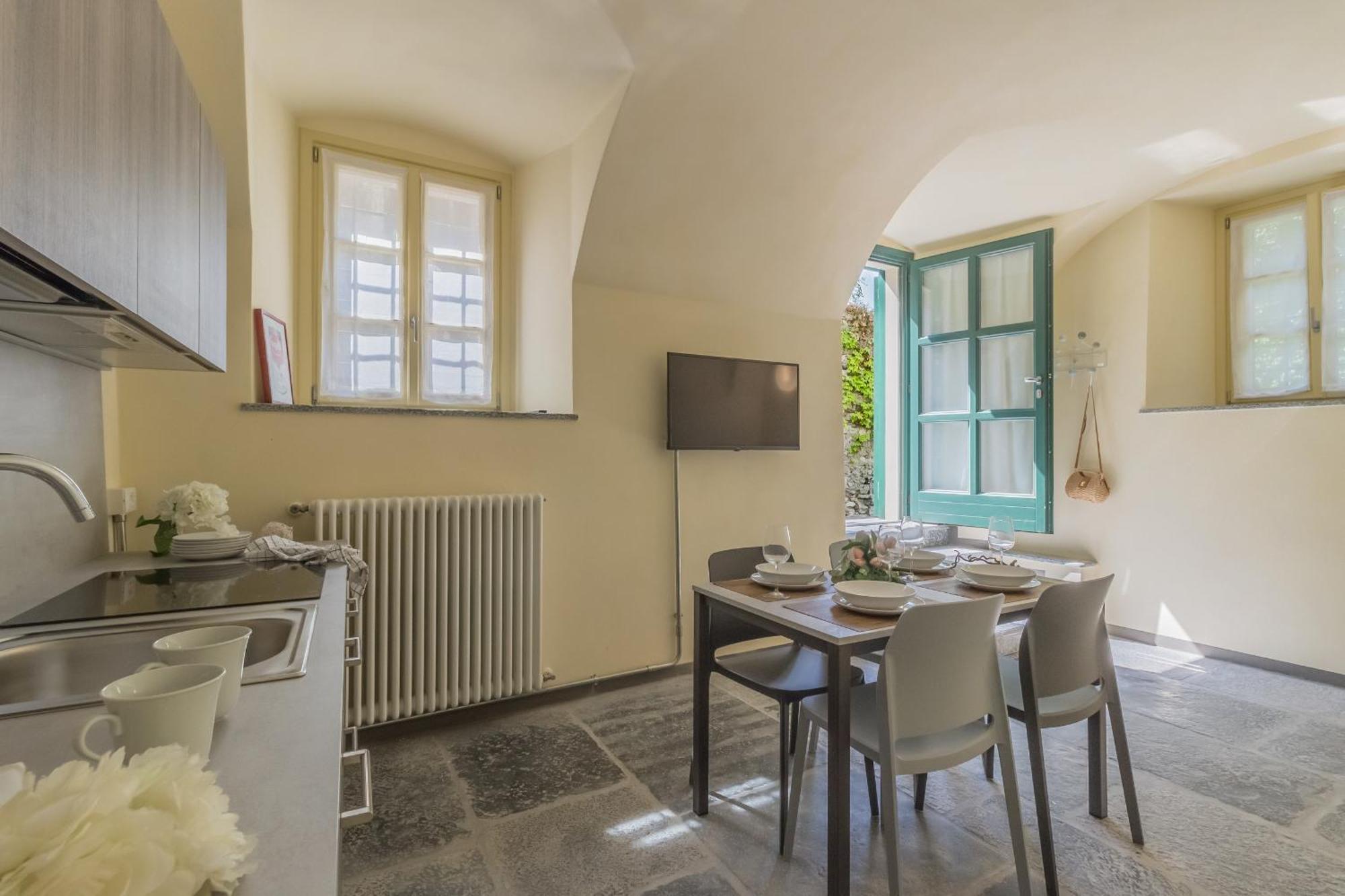 Tiny Duke Apartment Varenna Esterno foto